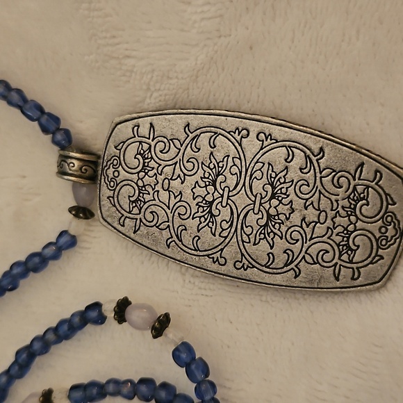 Vintage Asian Trees Porcelain Blue and White Pendant Acrylic Beaded Necklace - Picture 4 of 5